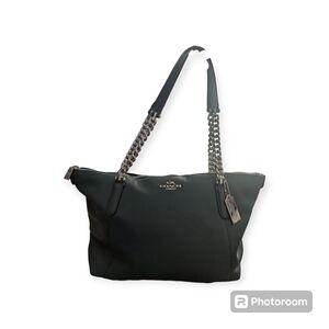 Coach Leather over the shoulder bag zip closure